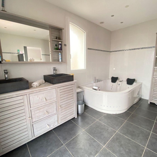 Annonces BESSAN : Maison / Villa | BESSAN (34550) | 160 m2 | 529 900 € 