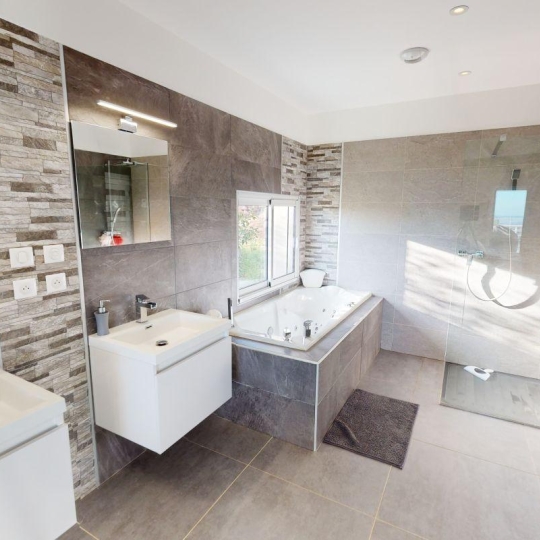 Annonces BESSAN : Maison / Villa | FAUGERES (34600) | 223 m2 | 1 144 000 € 
