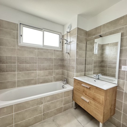  LM PATRIMOINE : Apartment | VIAS (34450) | 64 m2 | 220 000 € 