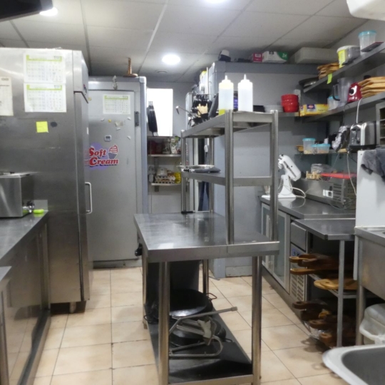  LM PATRIMOINE : Local / Bureau | VIAS (34450) | 80 m2 | 159 000 € 