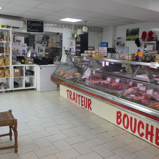 LM PATRIMOINE : Local / Bureau | VIAS (34450) | 135 m2 | 91 800 € 