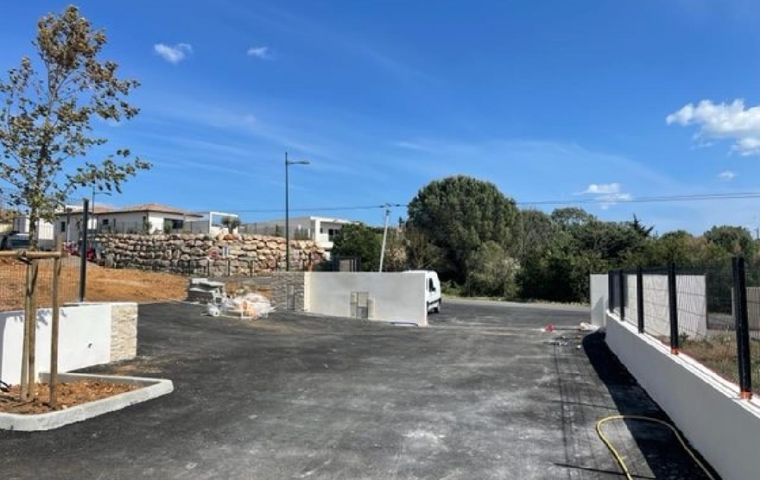 LM PATRIMOINE : Ground | BESSAN (34550) | 360 m2 | 143 000 € 