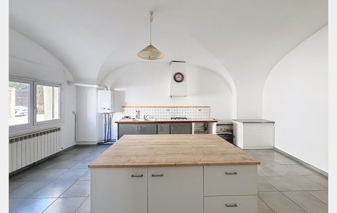 LM PATRIMOINE : Maison / Villa | PAULHAN (34230) | 340 m2 | 399 000 €  LM PATRIMOINE : Maison / Villa | PAULHAN (34230) | 340 m2 | 399 000 €