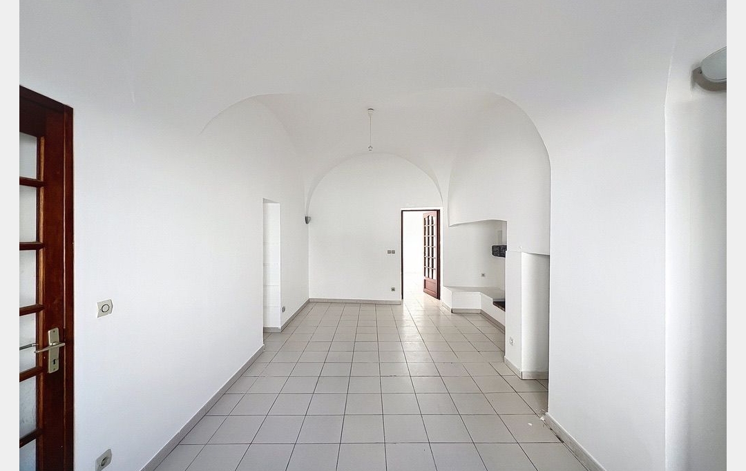 LM PATRIMOINE : Maison / Villa | PAULHAN (34230) | 340 m2 | 399 000 €  LM PATRIMOINE : Maison / Villa | PAULHAN (34230) | 340 m2 | 399 000 €