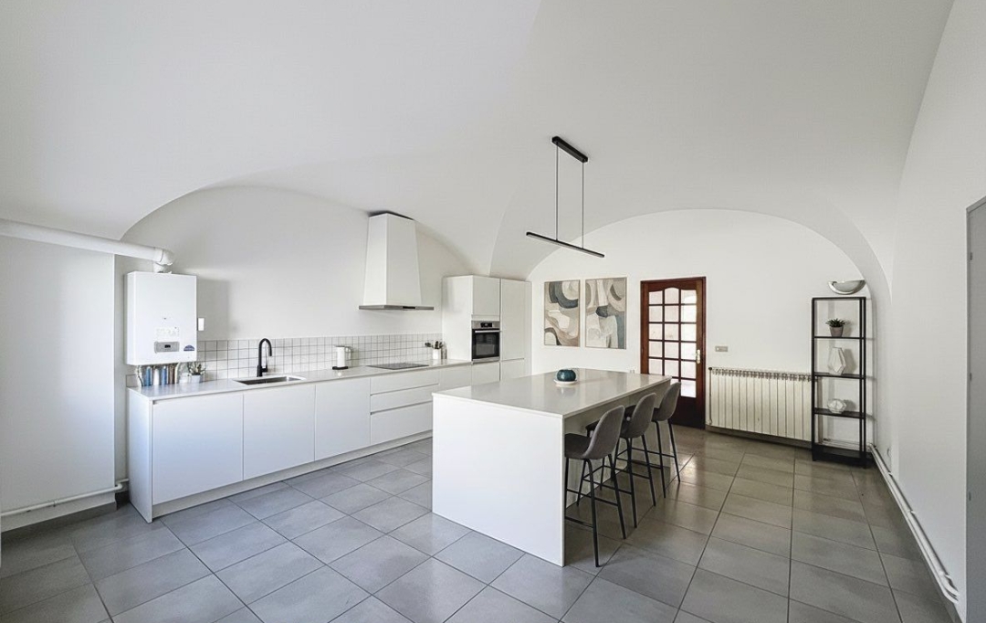 LM PATRIMOINE : Maison / Villa | PAULHAN (34230) | 340 m2 | 399 000 €  LM PATRIMOINE : Maison / Villa | PAULHAN (34230) | 340 m2 | 399 000 €