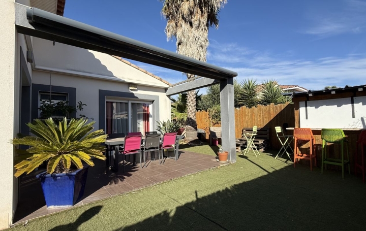 Maison MONTBLANC 104 m2 320 000 € Maison MONTBLANC 104 m2 320 000 €